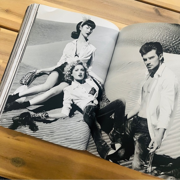 THE September Issue Vogue Magazine - September 2007 - - Picture 6 of 6